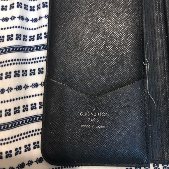 Louis Vuitton iPhone 6s Plus folio - Picture 6 of 7